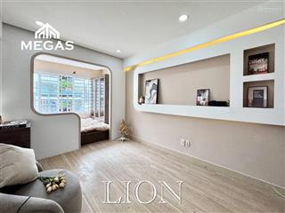 Cho thuê căn hộ đầy đủ nội thất cửa sổ thoáng đường 3 tháng 2 quận 10 gần đại học hoa sen