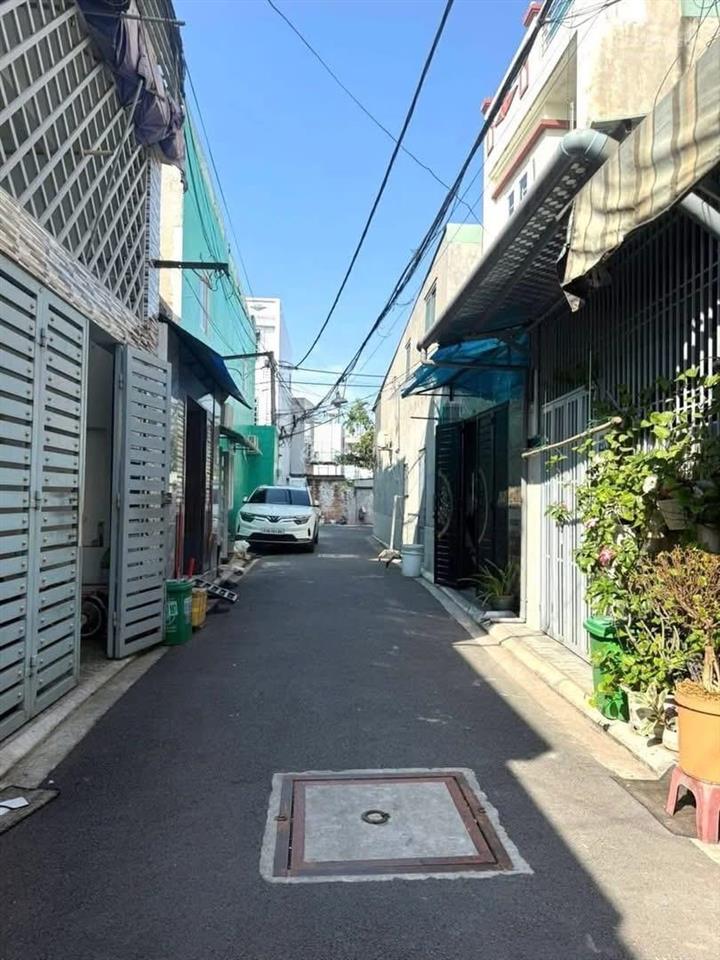 Chỉ 4.85 tỷ  nhà 4 tầng (52m2) hẻm xe hơi  gần hiệp thành city  lâm thị hố ,tch04 q12 ,k