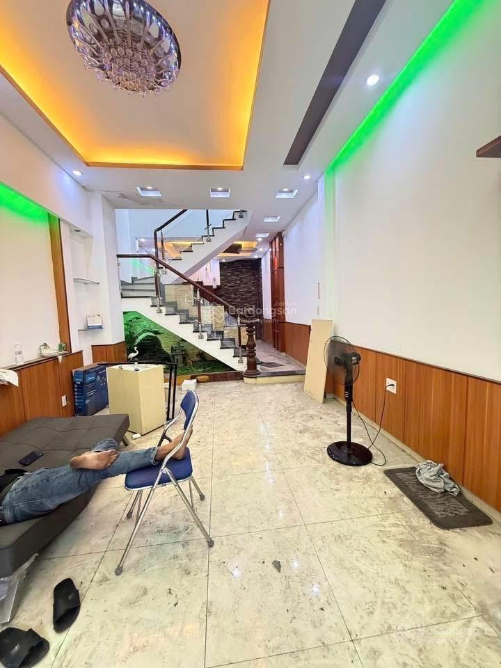 Chỉ 4.85 tỷ  nhà 4 tầng (52m2) hẻm xe hơi  gần hiệp thành city  lâm thị hố ,tch04 q12 ,k