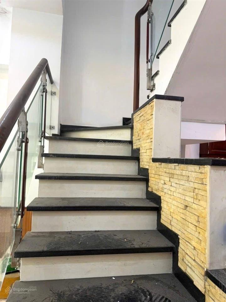 Chỉ 4.85 tỷ  nhà 4 tầng (52m2) hẻm xe hơi  gần hiệp thành city  lâm thị hố ,tch04 q12 ,k