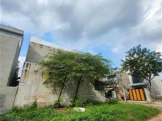 Chủ gởi lô góc 2 mặt tiền 84m2  ngang 7.4  ngay nguyễn xiển  vinhomes  quận 9 .nhỉnh 5 tỷ nhỏ