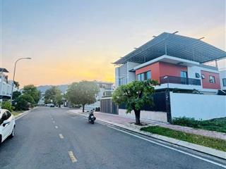 Biệt thự gói 2 đường rộng 16m diện tích 200m2 hướng nam lệch đông giá chỉ 39 triệu bao tất cả