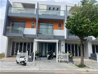 Nhà gói 8 đường thông 12m gần hồ bơi, thuận tiện khai thác cho thuê dòng tiền ổn định từ 25 triệu