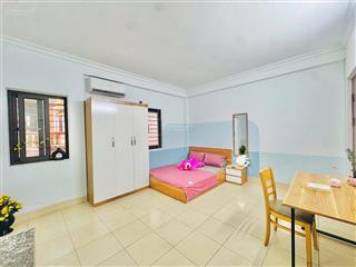 Chính chủ cho thuê ccmn 27m2 cửa sổ siêu thoáng ngay trung tâm cầu giấy