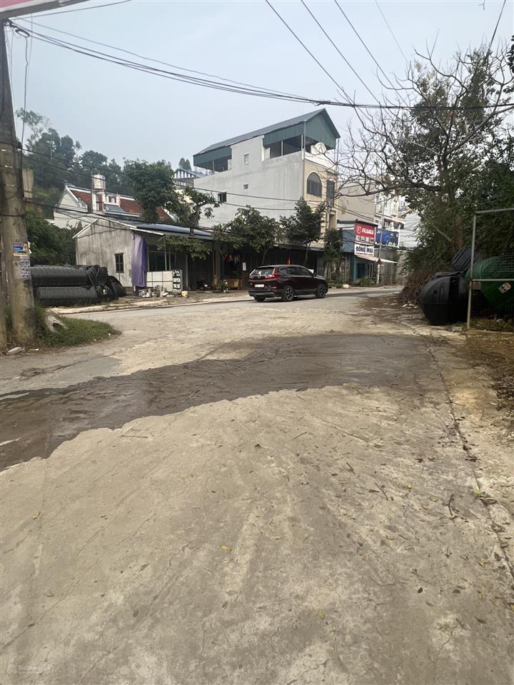 Chính chủ e có lô 50m2 đồng mai phường yên nghĩa em cần tiền muốn bán gấp nên giá rẻ hơn thị trường