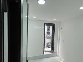 Cần bán gấp nhà trung tâm q10 nhỉnh 1 tỷ sổ hồng riêng 3 tầng kiên cố