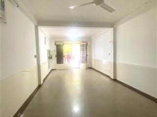 Nhà mặt phố 4 tầng, q6, 80m2, chỉ 11 tỏi hơn.