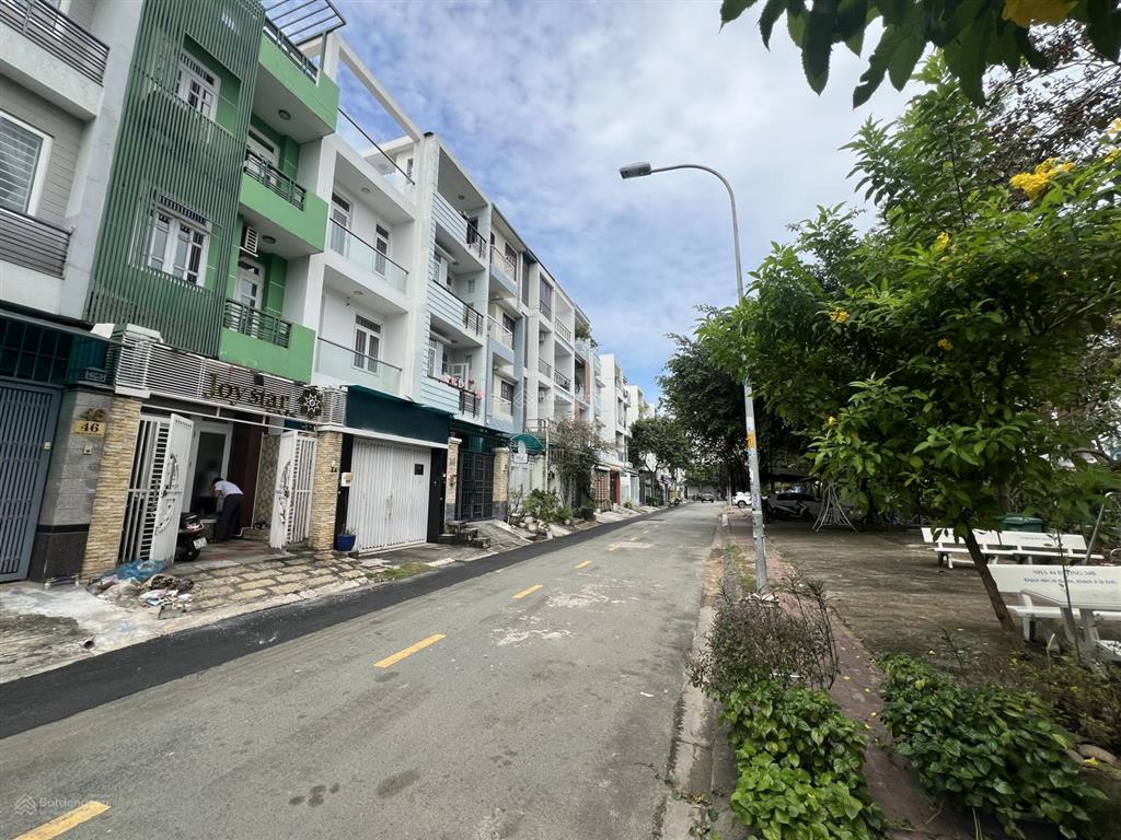 18 tỷ! bán nhà ngay trần lựu  view công viên, dt 4x20m  4 tầng, hđt 30 tr/th, an phú, quận 2