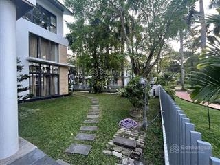 Tôi hạ 5ty bán biệt thự căn góc, riviera q2,300m, full nội thất, hơn 100ty, giá cực tốt