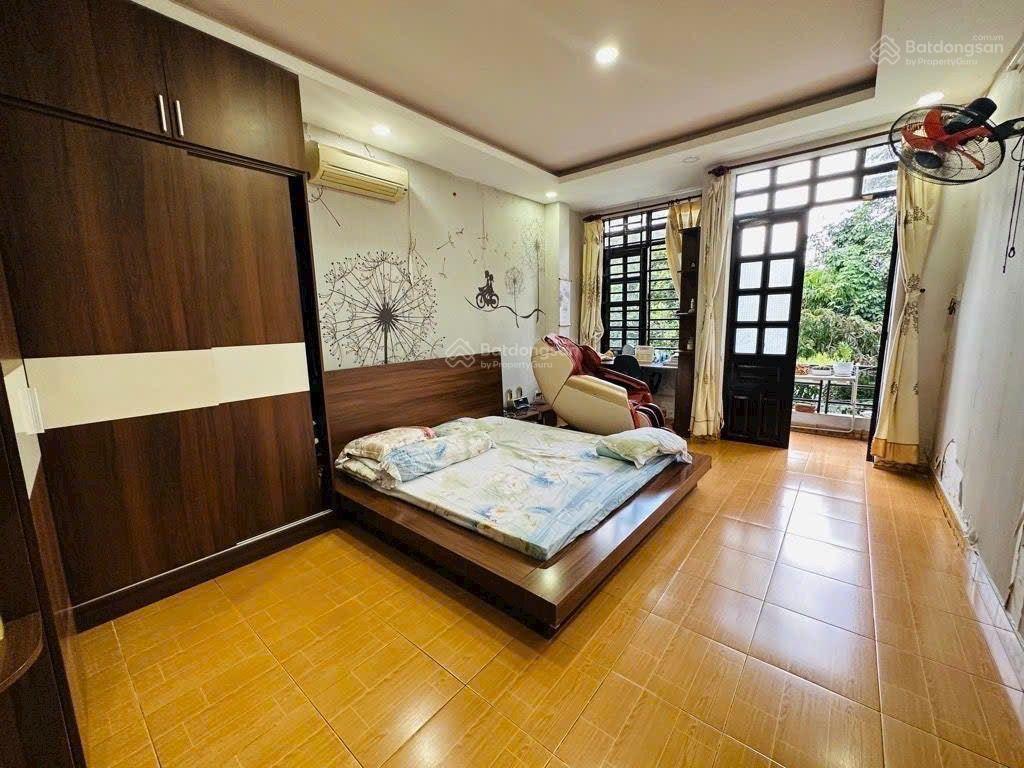 Hàng hiếm man thiện lê văn việt quận9 nhà 3 tầng hiện đại, 94m2 oto cập cửa, sổ hoàn công 6.5 tỷ