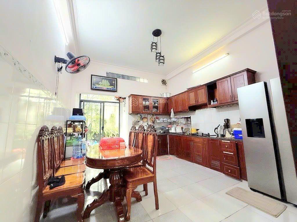 Hàng hiếm man thiện lê văn việt quận9 nhà 3 tầng hiện đại, 94m2 oto cập cửa, sổ hoàn công 6.5 tỷ