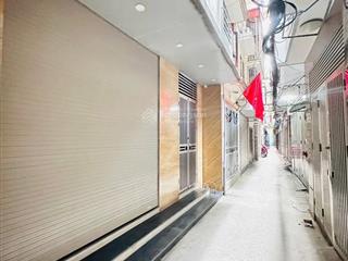 Bán nhà 4 tầng 1 tum phố cầu giấy 48 m giá 10.5 tỷ