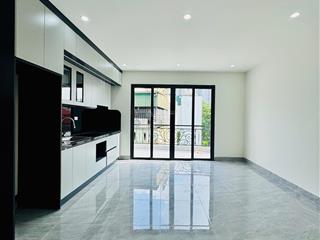 Bán nhà 5 tầng phố trần thái tông 52m2 giá 9.5 tỷ