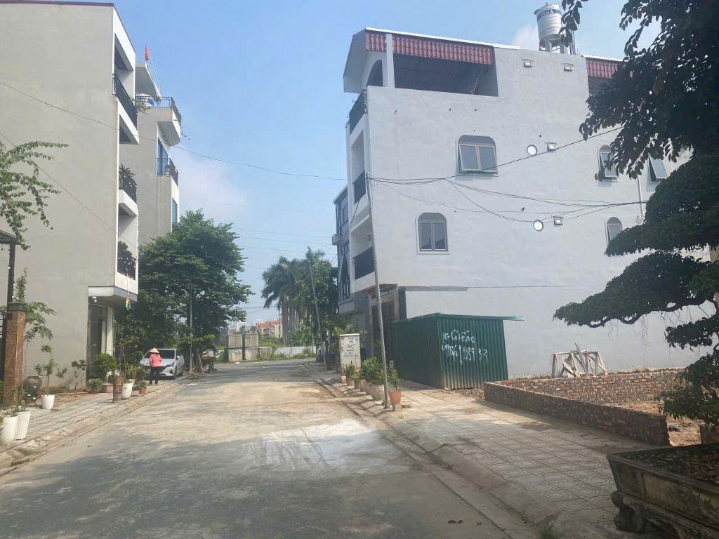 Bán Đất Vân Canh – Hoài Đức, 114,2m², Mặt tiền 6.5m, Đường 11m, vỉa hè 2.5m, Gần Công Viên