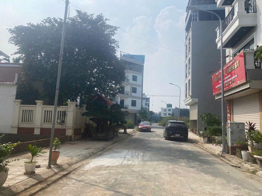 Bán Đất Vân Canh – Hoài Đức, 114,2m², Mặt tiền 6.5m, Đường 11m, vỉa hè 2.5m, Gần Công Viên