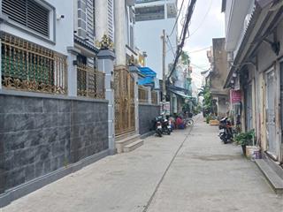 Bán nhà 2 mặt hxh chiến lược  bình tân, dt 4 x 18, 72 m2, 3 tầng đúc, sổ hồng riêng