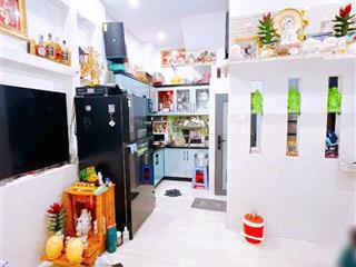 Bán nhà tốt ngay quận 4  dt 3,6 x 6,8m, 4 tầng đúc btct, chỉ 3,5 tỷ, sổ hồng riêng
