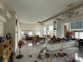 Cho thuê penthouse chung cư h1  hoàng diệu quận 4  178 m2/ 3pn 3wc, sân vườn 25tr/ tháng