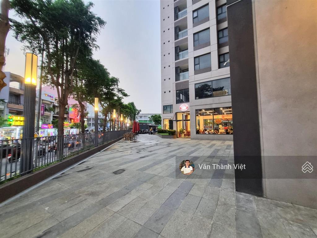 Chính chủ bán căn hộ vĩnh hội, quận 4  dt 70 m2/ 2pn + 2wc, ntcb,  0985 254 ***