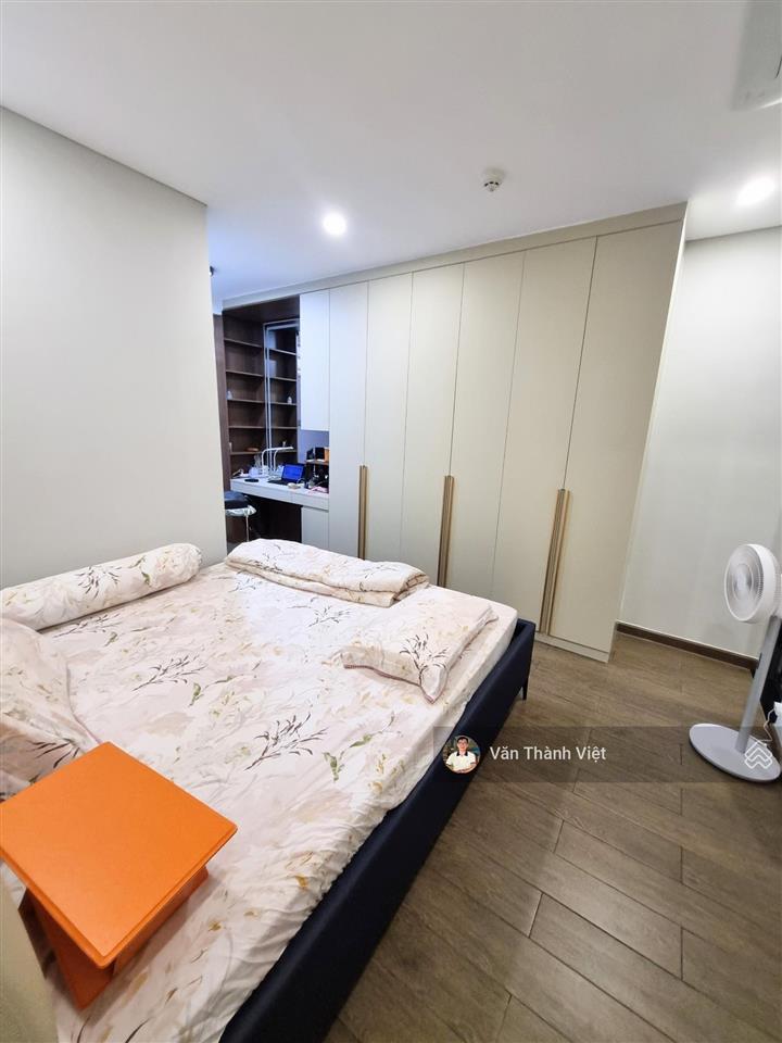 Chính chủ bán căn hộ vĩnh hội, quận 4  dt 70 m2/ 2pn + 2wc, ntcb,  0985 254 ***