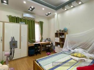 Vị trí vàng, kinh doanh đỉnh nhà 5 tầng cạnh hồ tây  ngõ 29 võng thị. 45m2, 8 tỷ đồng.