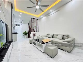 Chính chủ bán nhà lạc long quân  50m2  quy hoạch ổn  hơn 8 tỷ đồng