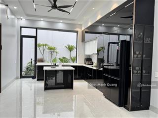 Lạc long quân  90m2  12 tỷ  sổ đỏ chính chủ  giao dịch ngay