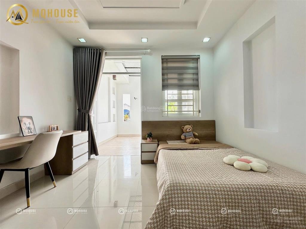 Cho thuê căn hộ ban công lớn  tách bếp  giặt riêng  ngay khu tân sơn nhì, tân phú  0703 992 ***