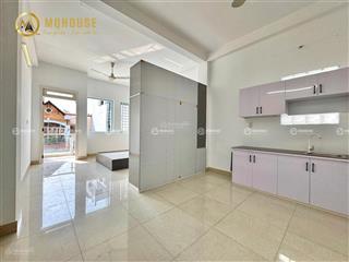 Cho thuê phòng ban công rộng 45m2 ở thoại ngọc hầu, tân phú  0703 992 ***