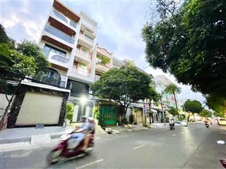Vip q6, đi bộ tới công viên bình phú, 6 tầng mới đẹp ở ngay, 68m2, đường 10m có lề dân trí, an ninh