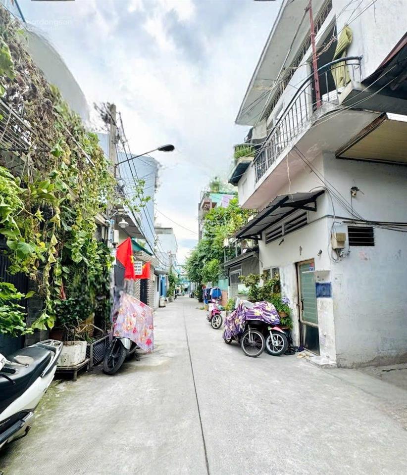 Hẻm xe hơi 1/ tân hoà đông, giáp quận 6, tân phú, 6x18m vuông, sẵn dòng tiền 15tr/th, giữ tiền đỉnh