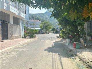 Bán đất mặt tiền vũ hữu ( ngang 4,7m) hòn sện vĩnh hoà nha trang