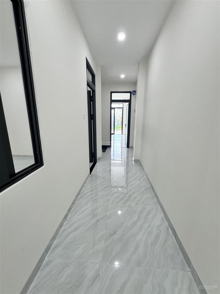 Bán nhà 3 tầng đường điện biên phủ(đường rộng 20m) vị trí kinh doanh  phường bắc nha trang