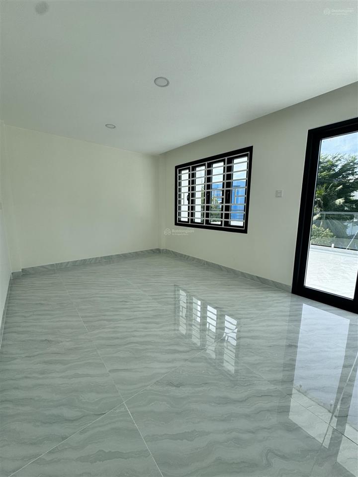 Bán nhà 3 tầng đường điện biên phủ(đường rộng 20m) vị trí kinh doanh  phường bắc nha trang