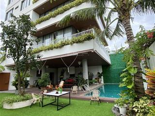 Căn villa hiend 5 tầng  2 mặt tiền  đối diện sân golf brg đẳng cấp  sang trọng  giá 23.5 tỷ