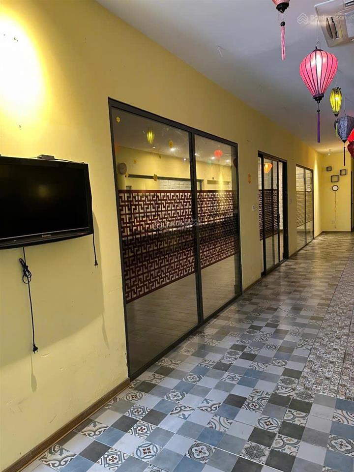 Hạ giá bán nhanh lô đất tặng nhà cấp 4 dt khủng 540m2 ngô quyền ngang 10m nở hậu, giá chỉ 2x tỷ tl