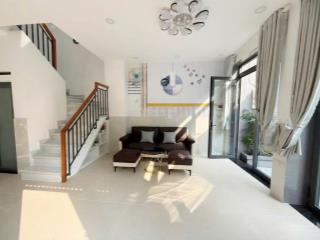 Cần bán gấp nhà 2 tầng  dt 6* 10m  hẻm 1/  hoà thạnh, tân phú