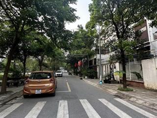 Siêu biệt thự lô góc đẹp long lanh  view vườn hoa  vỉa hè mênh mông  ô tô tránh dừng đỗ