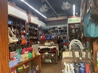 Làm gì ở đâu có nhà mặt phố hàng ngang  hoàn kiếm 35m2, mt 3m, giá 30tr/tháng.  0923 433 ***