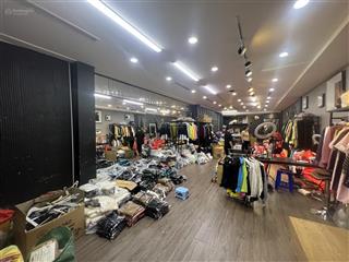 Độc quyền cho thuê nhà mặt phố hàng đào cửa hàng dt 60m2, mt 3,5m, giá 90tr/tháng.  0923 433 ***