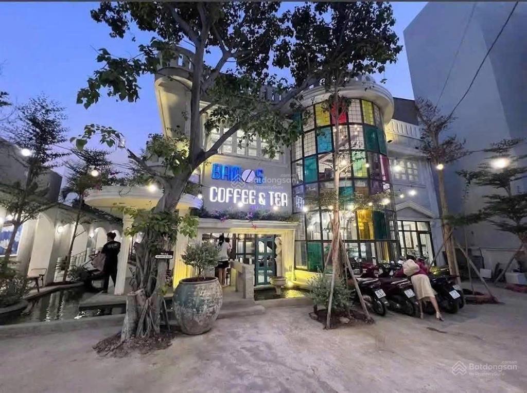 Bán biệt thự  dt 915m² mặt tiền đường 18m  1/ dương quảng hàm, gò vấp