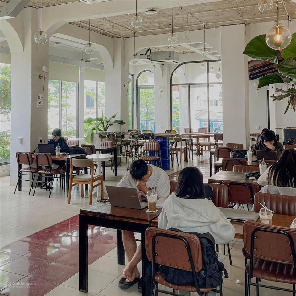 Bán biệt thự  dt 915m² mặt tiền đường 18m  1/ dương quảng hàm, gò vấp