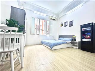 Nhà mới 100%  tách bếp, nội thất đầy đủ, vào ở ngay  đinh bộ lĩnh, cách đh uef vài bước