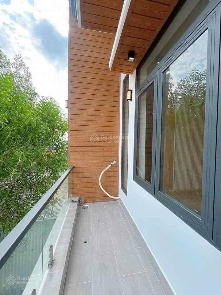 Giá rẻ  hẻm xe hơi bùi đình tuý, bình thạnh  5tầng ( 4 x 16)  64m2  vô ở ngay  8,8 tỷ