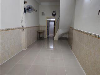 Cần cho thuê nhà nguyên căn 3 tầng hẻm 538 đoàn văn bơ