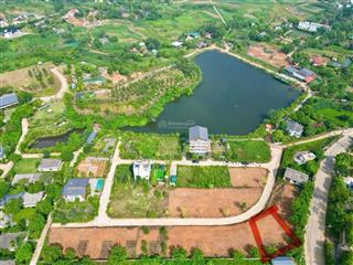 Đất chính chủ mặt hồ cần bán  0945 719 ***