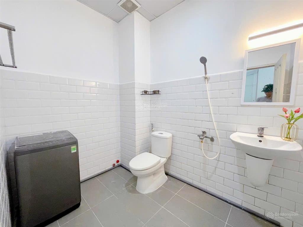 Căn hộ 2pnban côngmáy giặt riêng4ng4xe ngay pullman,bùi viện,đh hoa sen,văn lang,đh mở,hub q1