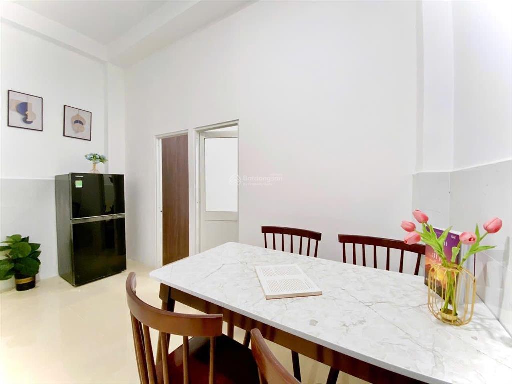 Căn hộ 2pnban côngmáy giặt riêng4ng4xe ngay pullman,bùi viện,đh hoa sen,văn lang,đh mở,hub q1