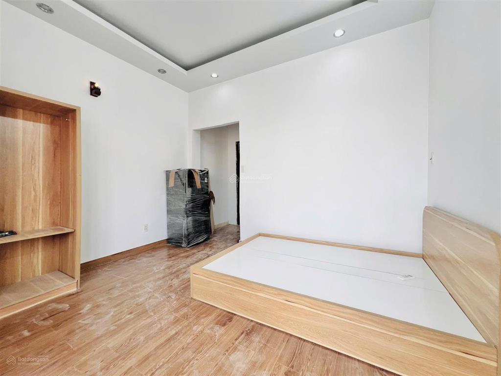 Studio ban công full nt tách bếp giá cả sv ngay cầu lê văn sỹ, khu trần quang diệu, bờ kè q3