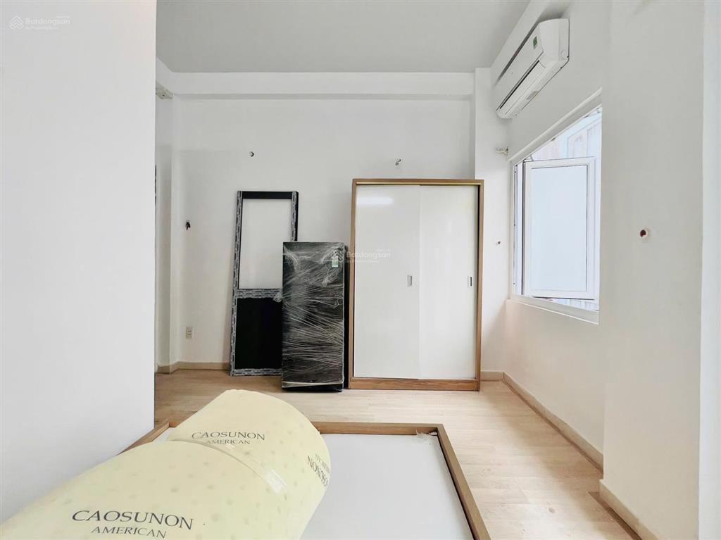 Studio ban công full nt tách bếp giá cả sv ngay cầu lê văn sỹ, khu trần quang diệu, bờ kè q3